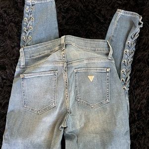 Guess jeans size 25